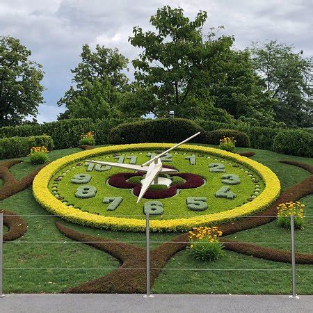 The Flower Clock (Geneva) - 2018 All You Need to Know Before You Go (with Photos) - Tours ...