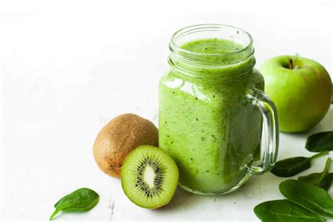 Kiwi Juice Recipe - Easy to Make With Juicer and Blender at Home