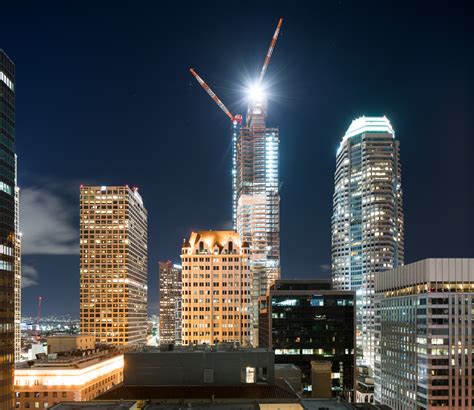 Wilshire Grand Center Rising into Los Angeles' Skyline | SkyriseCities