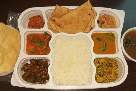 Meet Delicious Tiffin Service in Lucknow | Bhawani Tiffin service