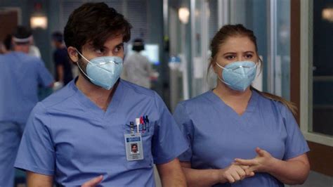 'Grey's Anatomy': Schmitt and Helm Miss Sex and Bars in This Season 17 Deleted Scene (Exclusive ...