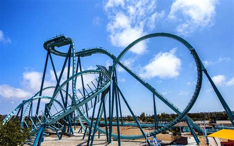 SeaWorld San Diego's Emperor dive coaster opens March 2022 | blooloop