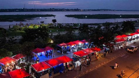 Vientiane Night Market in Vientiane, Laos - Vientiane Attractions