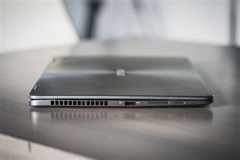 Asus ZenBook Flip 14 UX461UN review: A sleek, solid 2-in-1 laptop that's eclipsed by our ...