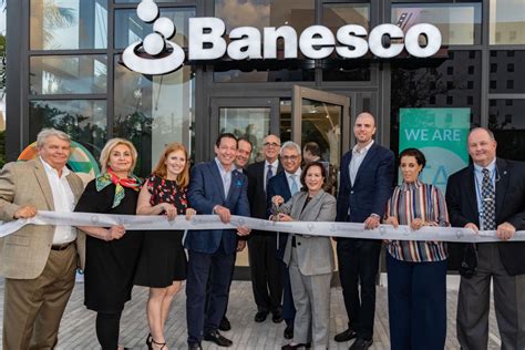 Banesco USA Celebrates Opening of New Innovative Banking Center in Aventura