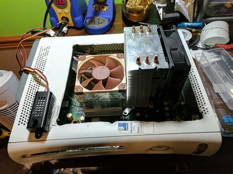 Installing a PC heatsink onto an Xbox 360 - William Quade