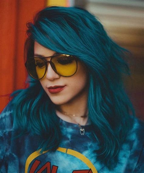 30 Teal Hair Dye Shades and Looks with Tips for Going Teal