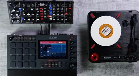 AKAI MPC Live 2, firmware update 2.8 announced - gearnews.com