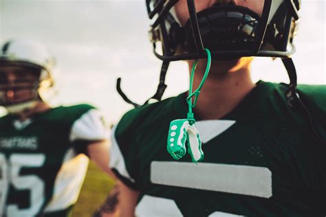 Teeth and Sports: How to Choose the Best Sports Mouthguard