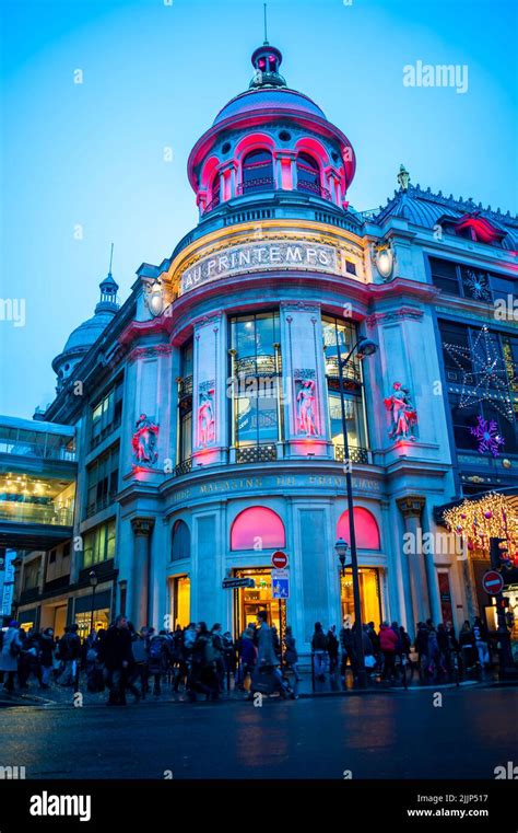 Paris, France, Outside view of French Department Store, Au Printemps on Boulevard Haussmann ...