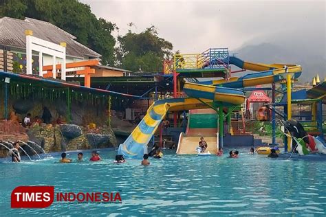 Eksotisnya Tiga Kolam Renang Suhu Berbeda di Rindu Alam Guci Tegal - TIMES Indonesia