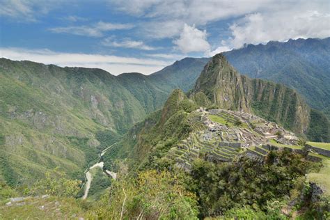 Geography of Peru's Coast, Mountains, and Jungle