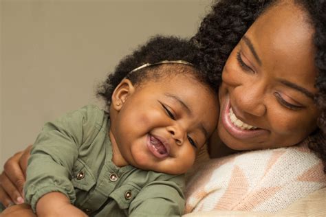 African American mother and daughter. - MGH Center for Women's Mental Health