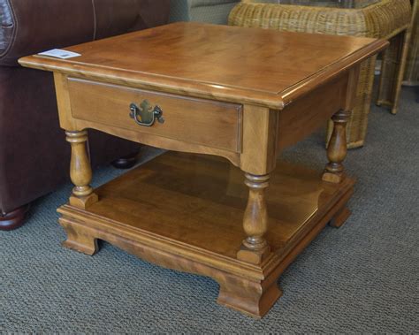 Ethan Allen Maple End Table | New England Home Furniture Consignment