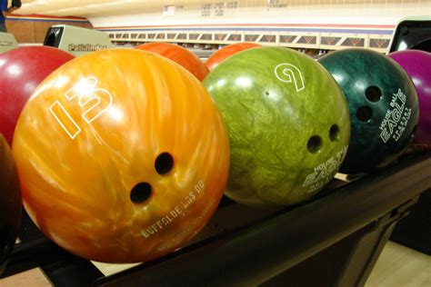 Are Bowling Balls Hollow or Solid? What’s in a Bowling Ball?