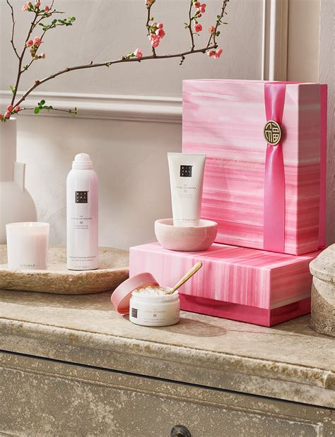 Rituals The Ritual Of Sakura - Medium Gift Set 2021 - Bath & Body sæt | Boozt.com