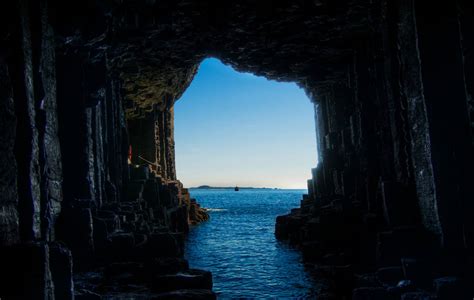 Fingals Cave Scotland - Imagery Tour - XciteFun.net