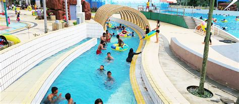 Jurong East Swimming Complex | Friendly Dolphin Swim School