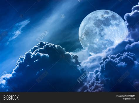 Super Moon. Nighttime Image & Photo (Free Trial) | Bigstock