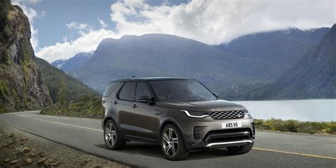 The 2023 Land Rover Discovery Gets New Metropolitan Edition