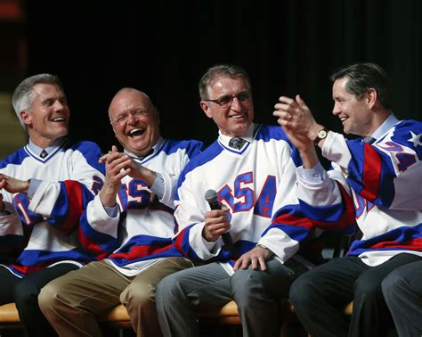 "Miracle on Ice" U.S. hockey team members celebrate their victory 35 years later - CBS News