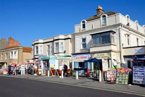 Burnham On Sea beach | Full Guide with Photos - Best Hotels Home