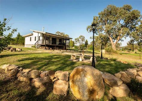 14 Best Cabins in Stanthorpe [Fireplace + Winery Accommodation]