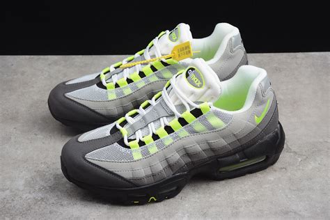 Nike Air Max 95 OG "Neon" Black/Volt-Medium Ash-Dark Pewter 554970-071