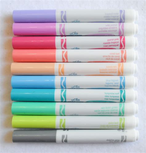 Crayola Ultra-Clean Washable Markers Color MAX: What's Inside the Box | Jenny's Crayon Collection