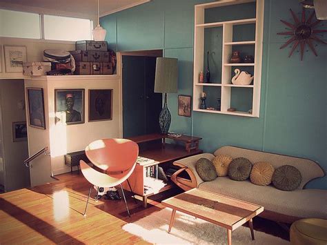 Hung Up On Retro: NZ Retro Beach House | Retro beach house, Beach ...