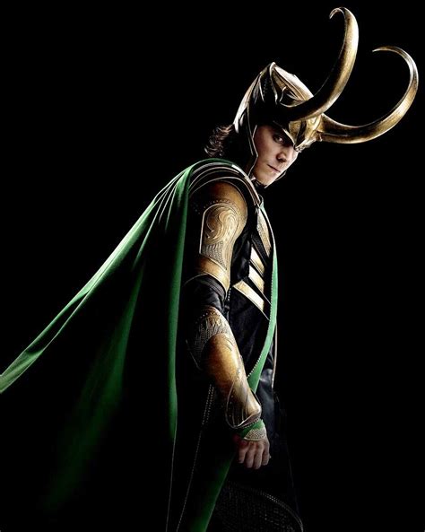 Tom Hiddleston Loki Avengers Wallpaper