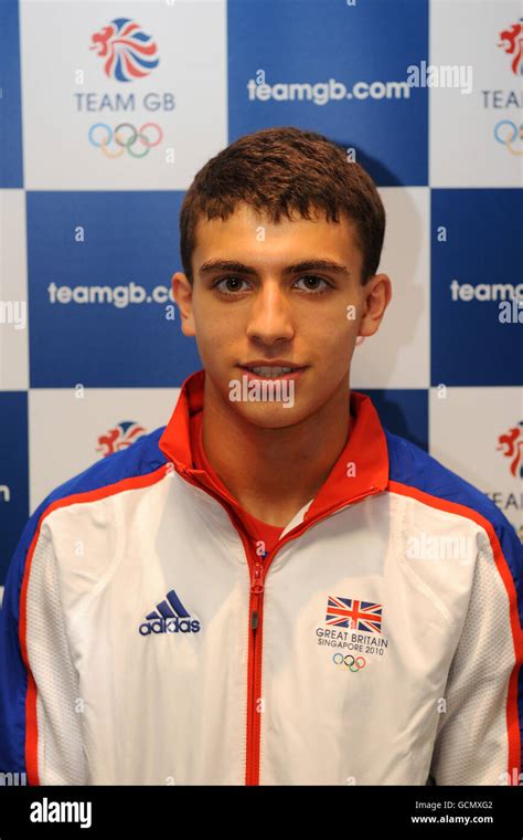 10015 olympics youth headshot head shot fencing mens foil hi-res stock photography and images ...