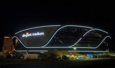 Allegiant Stadium light ribbons illuminate Las Vegas sky — VIDEO ...