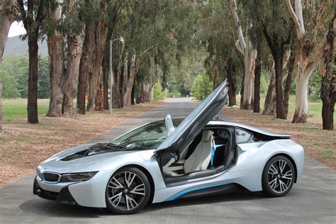 2014 BMW i8 plug-in hybrid: High performance but with a conscience ...