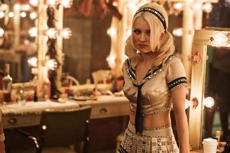 Download Emily Browning Movie Sucker Punch HD Wallpaper