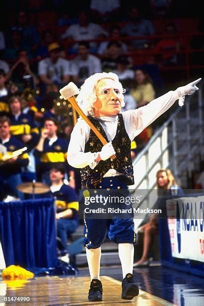 George Washington University Mascot Photos and Premium High Res Pictures - Getty Images