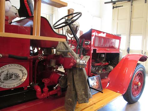 1927 American LaFrance Fire Truck - Auto Museum OnlineAuto Museum Online