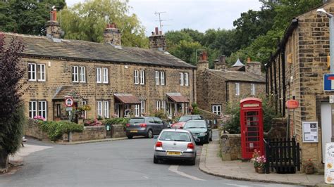 Emmerdale Classic Locations Tour from Leeds - Leeds, England