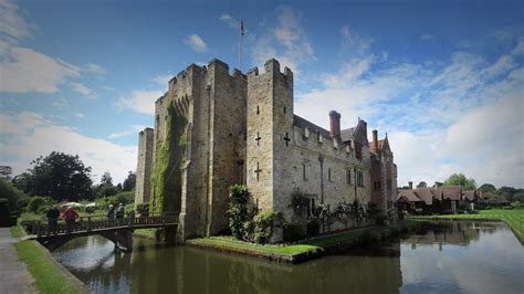 Hever Castle, Kent, England - YouTube