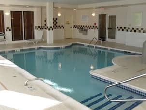 Hotel Amenities - Hilton Garden Inn Westbury