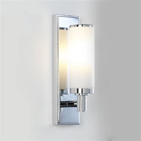 Astro Lighting 0655 Verona Bathroom IP44 Wall Light in Polished Chrome