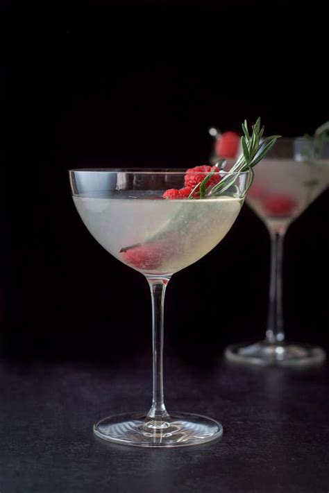 Mistletoe Martini | Dishes Delish