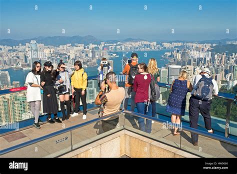 Sky terrace 428 victoria peak hi-res stock photography and images - Alamy