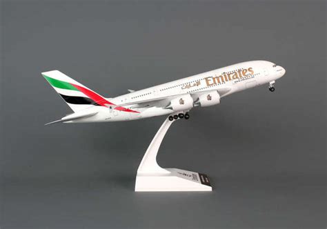 Skymarks Model Emirates Airlines A380-800 1/200 Scale with Stand and G ...