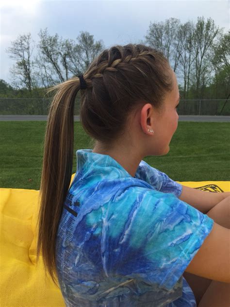 Track runner hair | Track hairstyles, Soccer hairstyles, Hair styles 2017