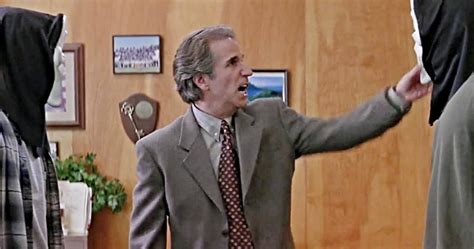 Henry Winkler Looks Back on His Iconic Scream Death Scene - Geekfeud