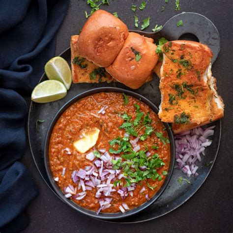 Homemade Best Pav Bhaji Recipe Made In Pressure Cooker | Fitelo