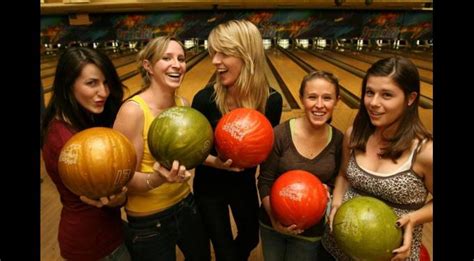 Bird Bowl Bowling Center | South Florida Finds