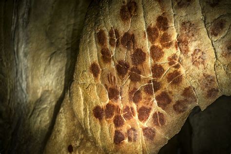 Mystery of Chauvet Cave Paintings Unlocked - artnet News