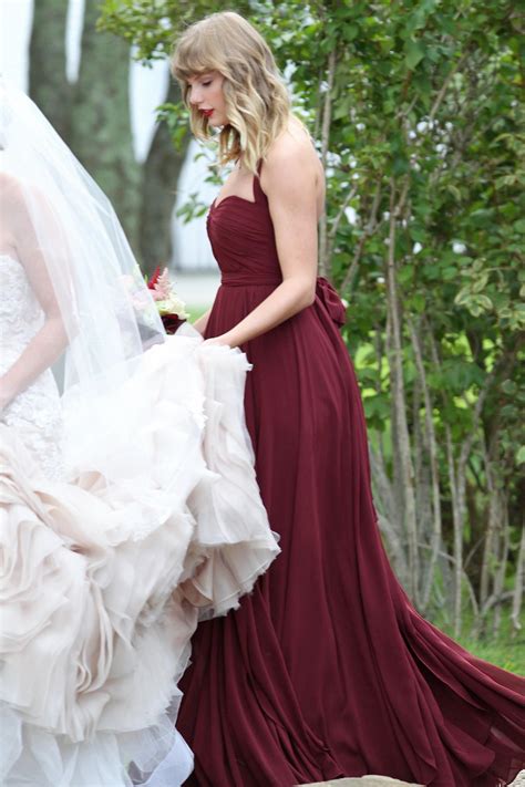 Taylor Swift Serves as Bridesmaid in Abigail Anderson’s Wedding